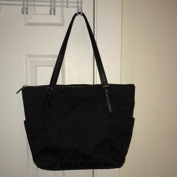 Michael Kors bag - Picture 2 of 4